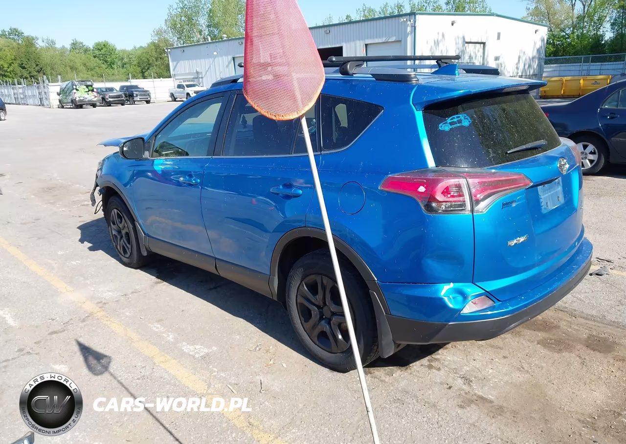 2017 Toyota Rav4 Le VIN:JTMBFREV5HJ144004 - 3