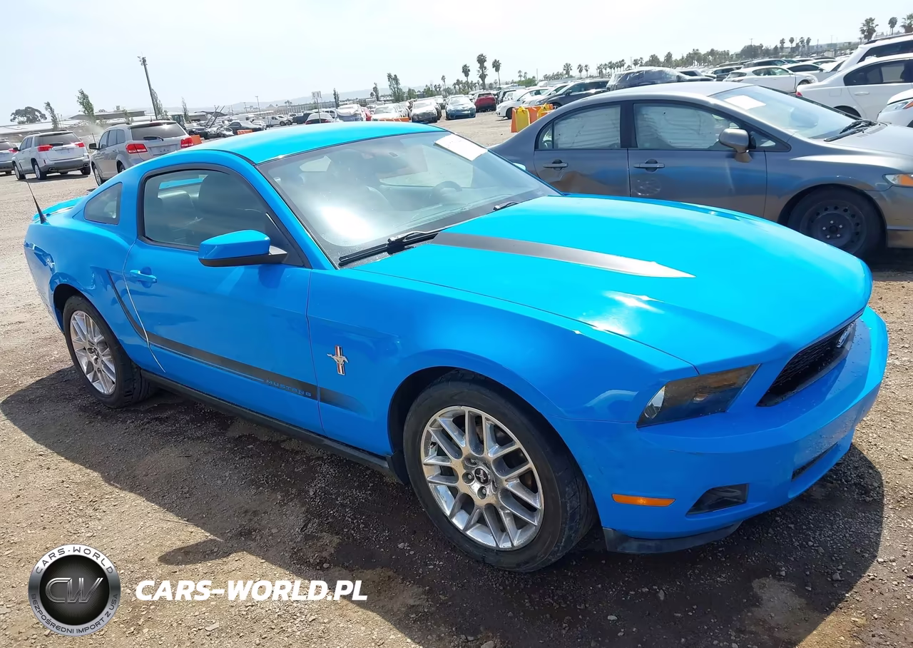 2010 Ford Mustang V6-V6 Premium