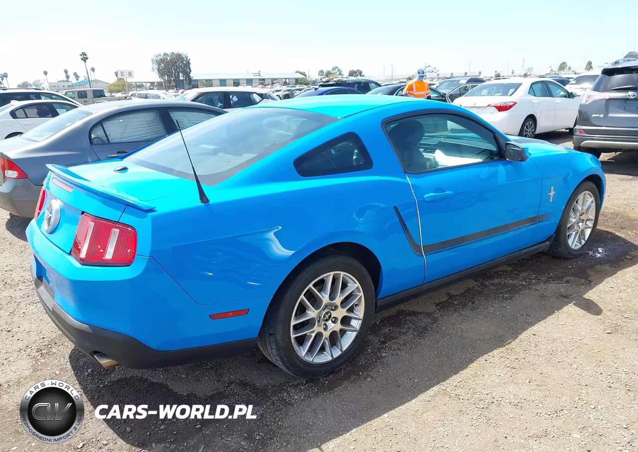 2010 Ford Mustang V6-V6 Premium VIN:1ZVBP8AN2A5143983 - 4