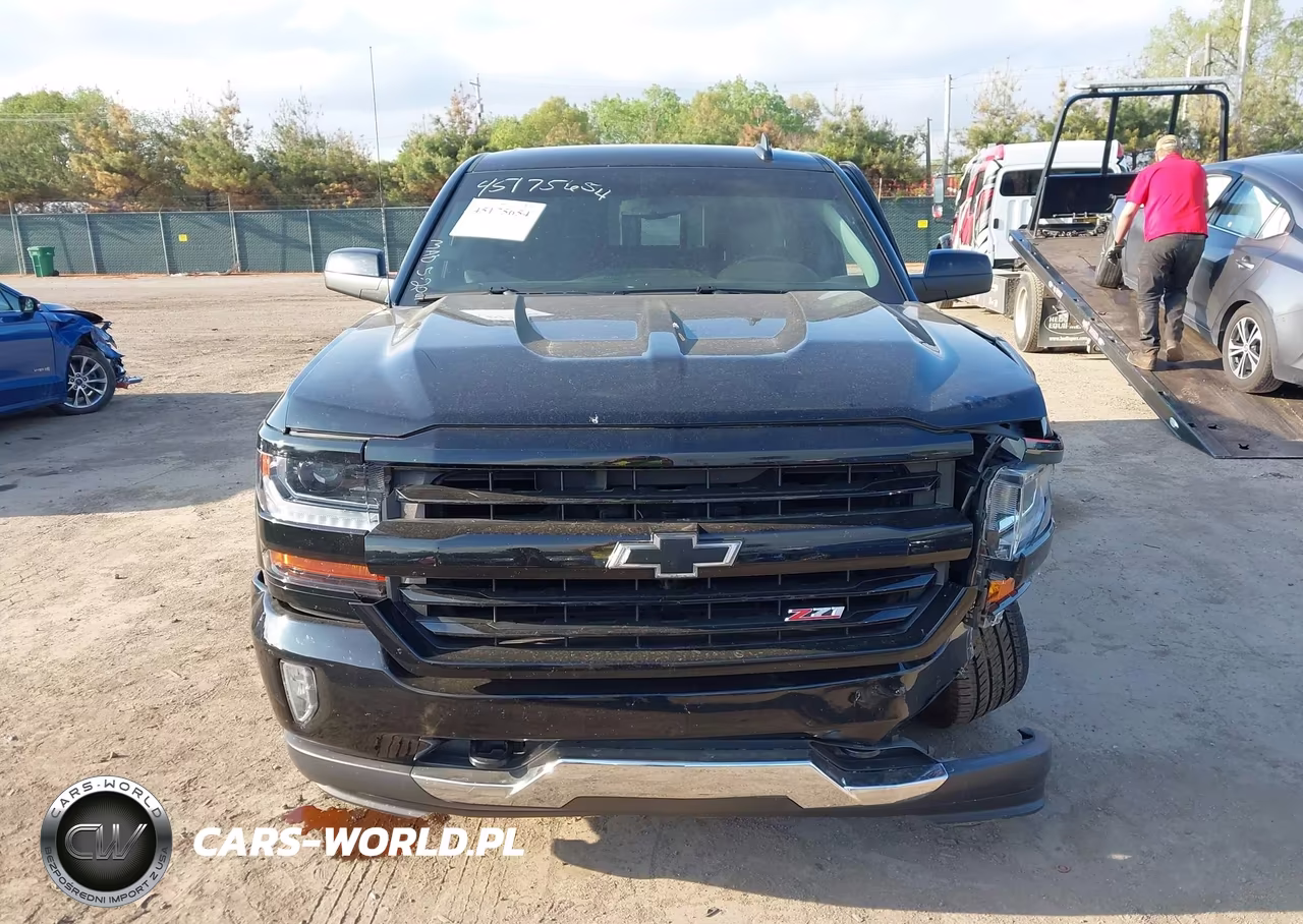 2018 Chevrolet Silverado 1500 2Lt VIN:1GCVKREH9JZ323043 - 12