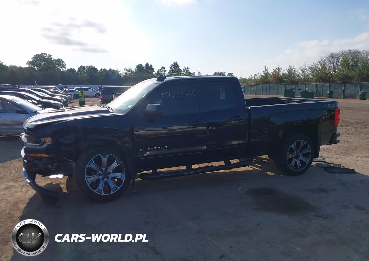 2018 Chevrolet Silverado 1500 2Lt VIN:1GCVKREH9JZ323043 - 14