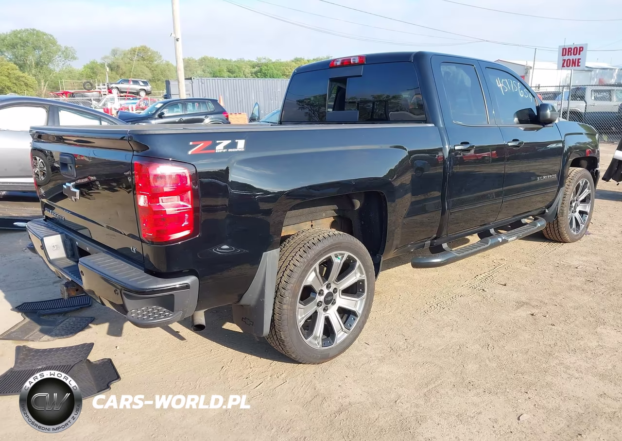 2018 Chevrolet Silverado 1500 2Lt VIN:1GCVKREH9JZ323043 - 4