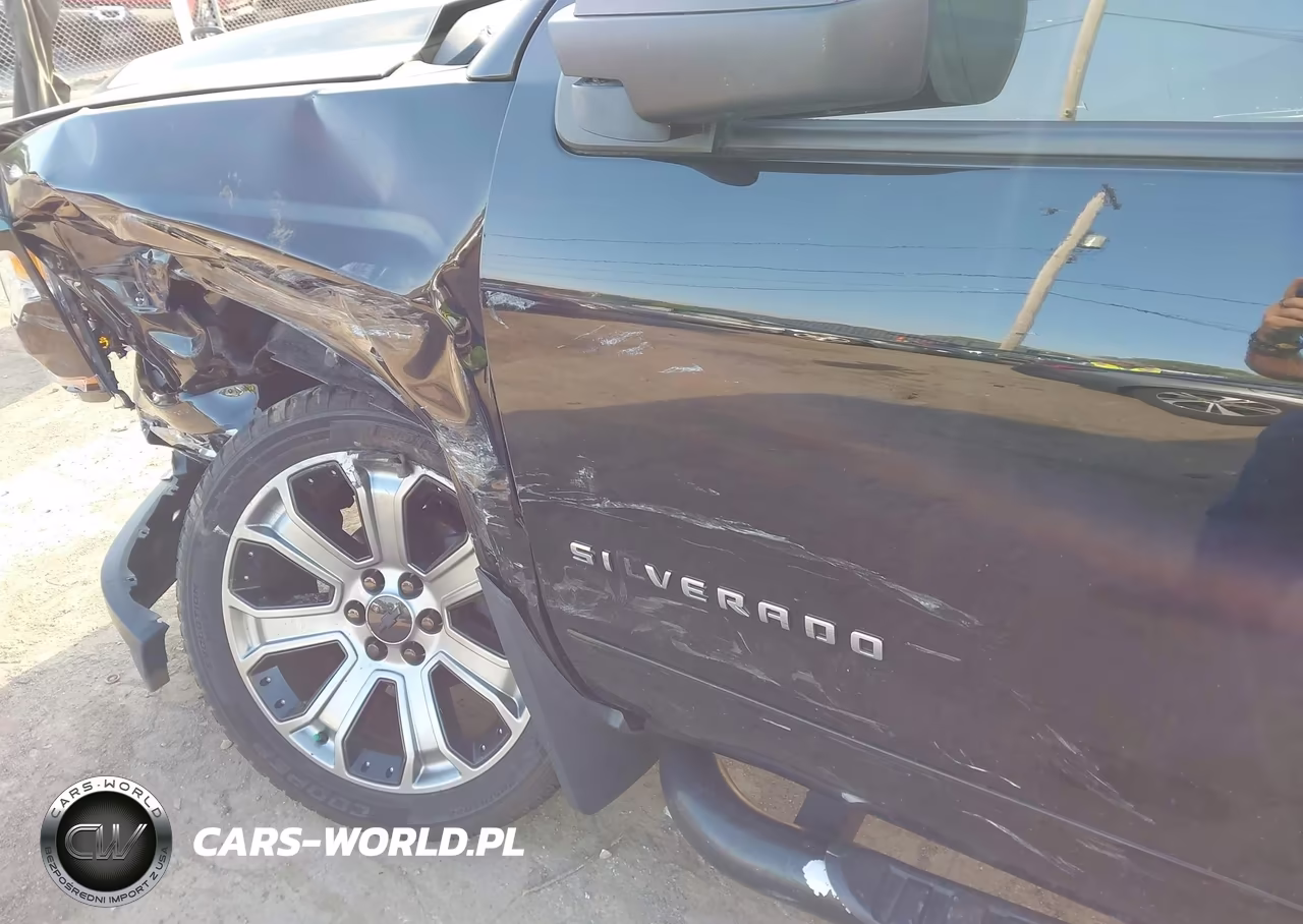 2018 Chevrolet Silverado 1500 2Lt VIN:1GCVKREH9JZ323043 - 6