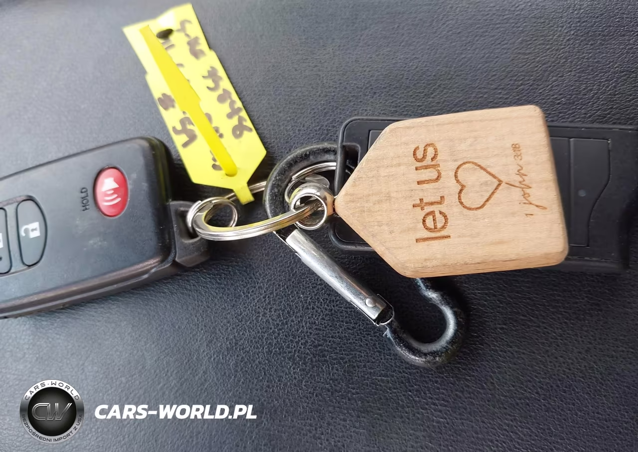 2016 Toyota Prius V Three VIN:JTDZN3EU4GJ040799 - 11