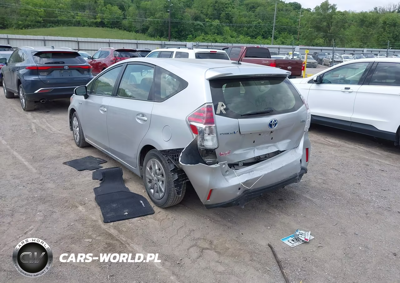 2016 Toyota Prius V Three VIN:JTDZN3EU4GJ040799 - 3