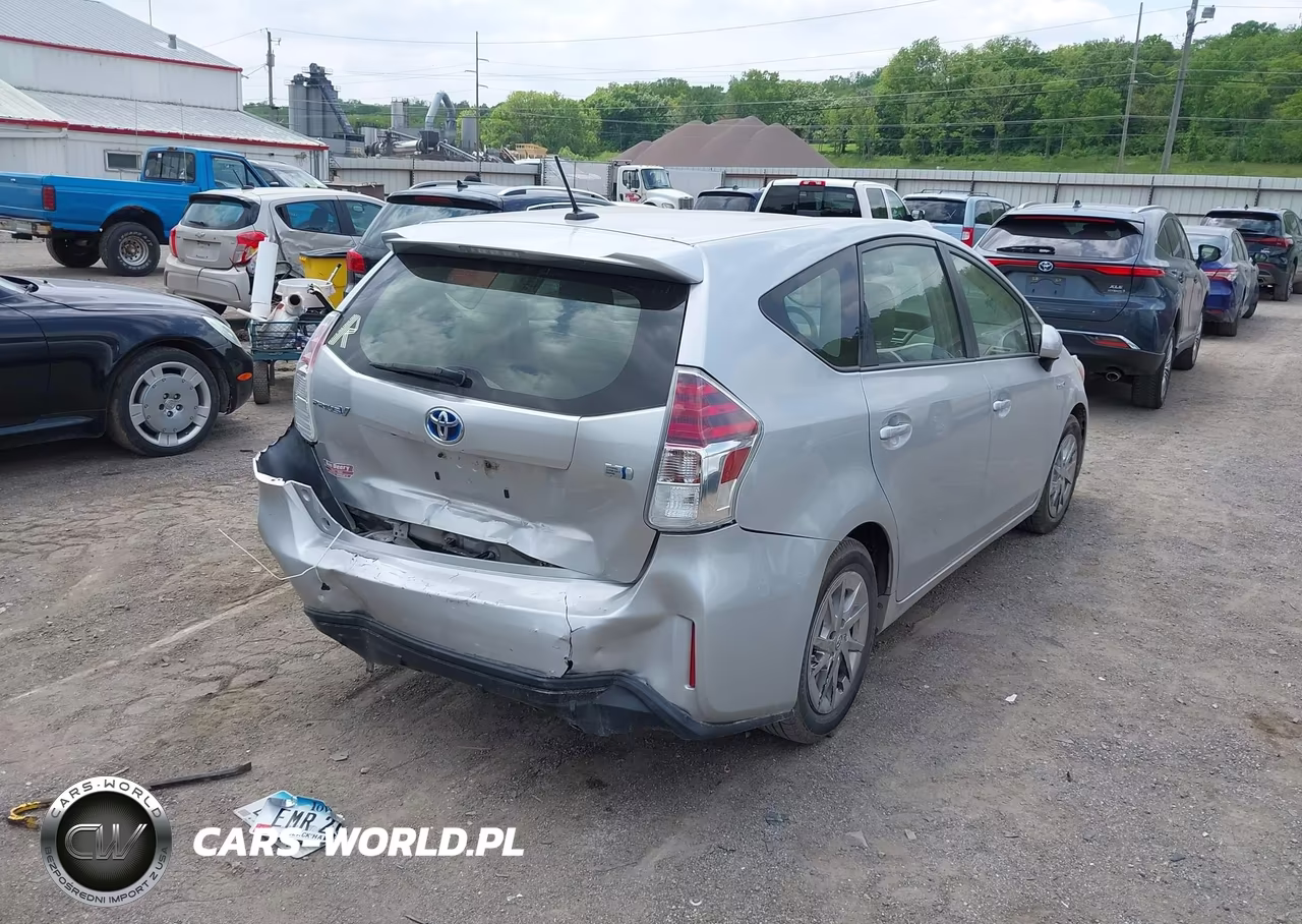 2016 Toyota Prius V Three VIN:JTDZN3EU4GJ040799 - 4