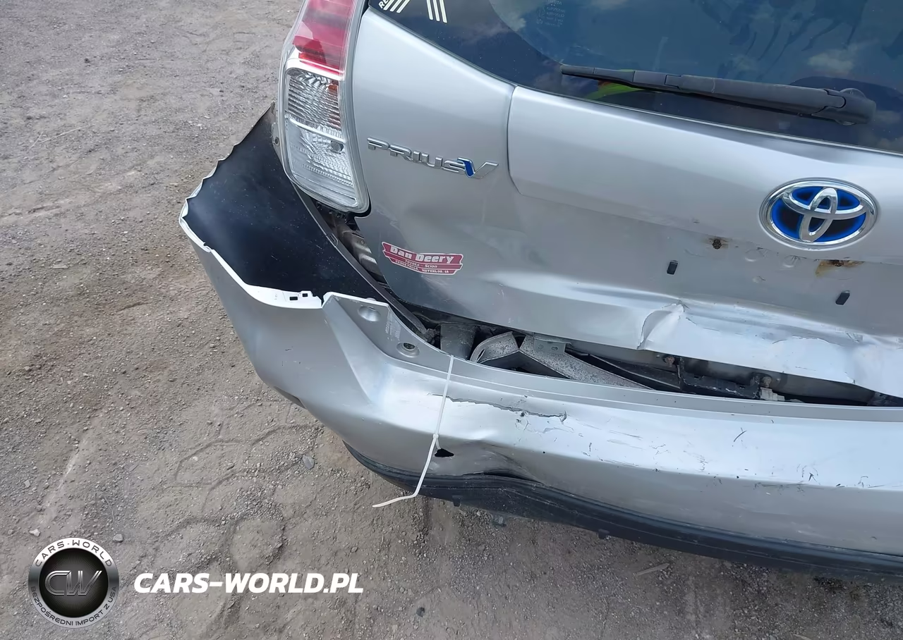 2016 Toyota Prius V Three VIN:JTDZN3EU4GJ040799 - 6