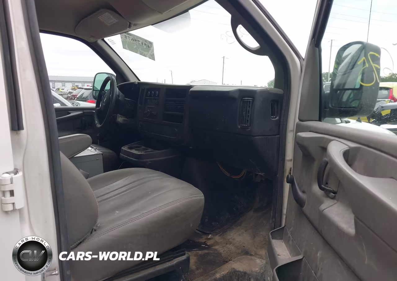 2012 Chevrolet Express 2500 Work Van VIN:1GCWGFBA7C1174774 - 5