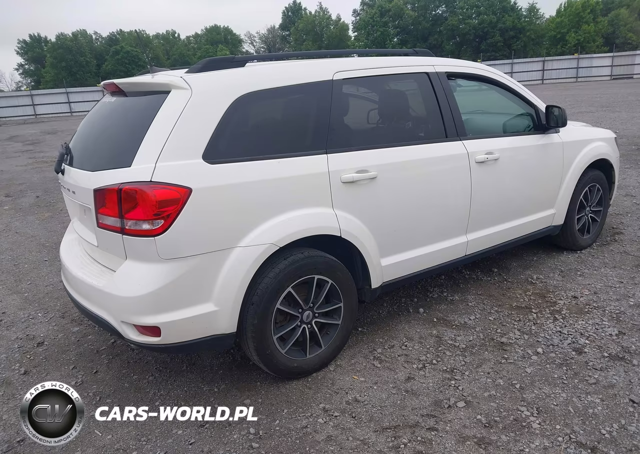 2018 Dodge Journey Sxt VIN:3C4PDCBG8JT526217 - 4