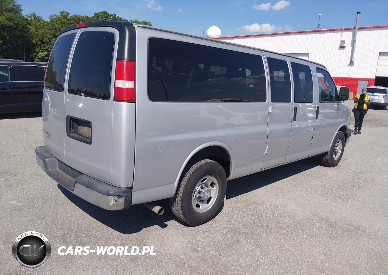 2016 Chevrolet Express 3500 Lt VIN:1GAZGPFF1G1295629 - 4