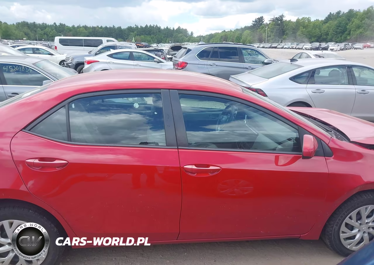 2017 Toyota Corolla Le VIN:2T1BURHE5HC957338 - 14