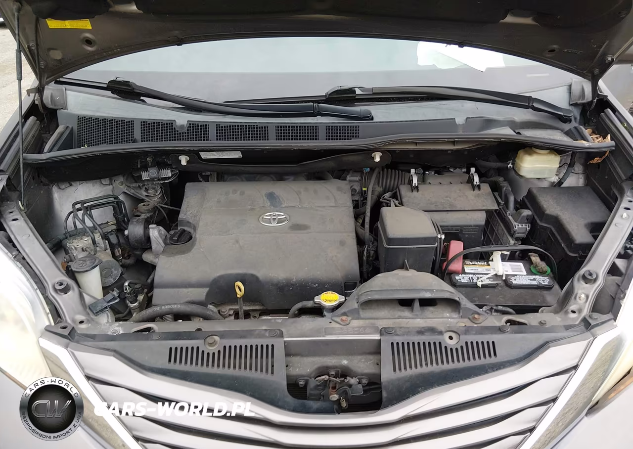 2015 Toyota Sienna Le 8 Passenger VIN:5TDKK3DC0FS671943 - 10