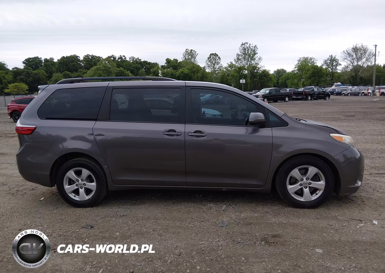 2015 Toyota Sienna Le 8 Passenger VIN:5TDKK3DC0FS671943 - 13