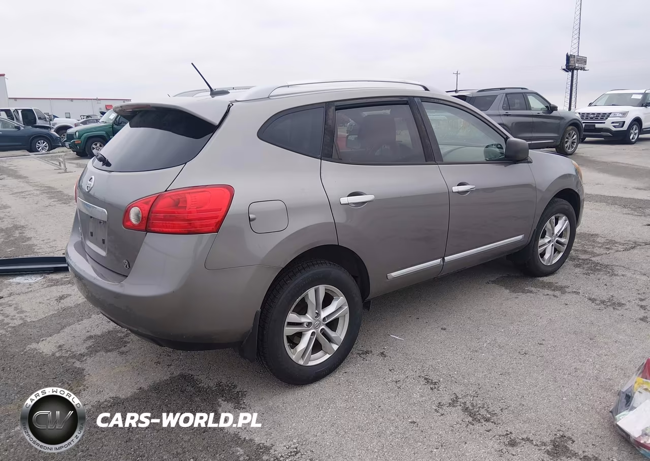 2015 Nissan Rogue Select S VIN:JN8AS5MT4FW669575 - 4