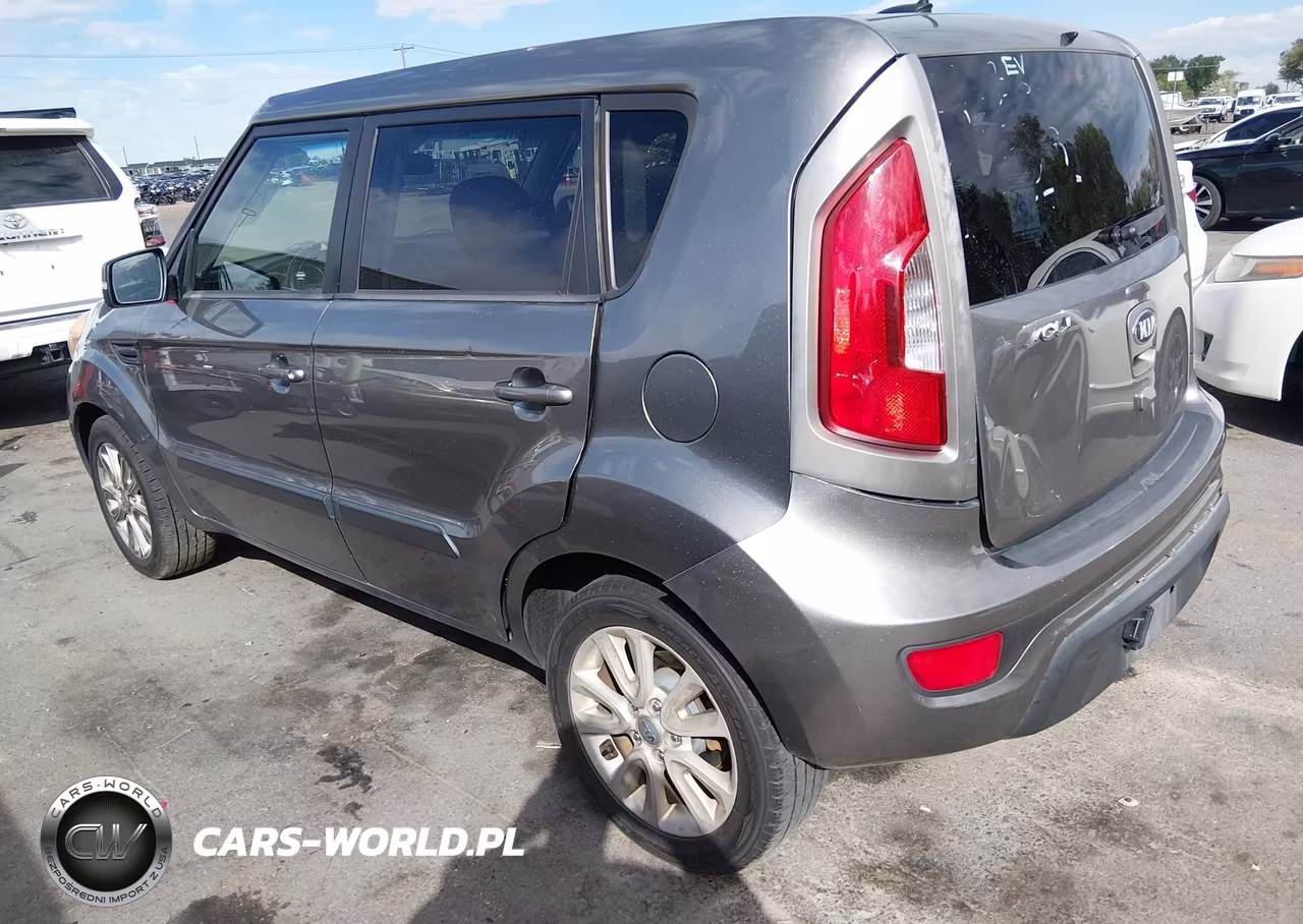 2013 Kia Soul + VIN:KNDJT2A60D7575688 - 3