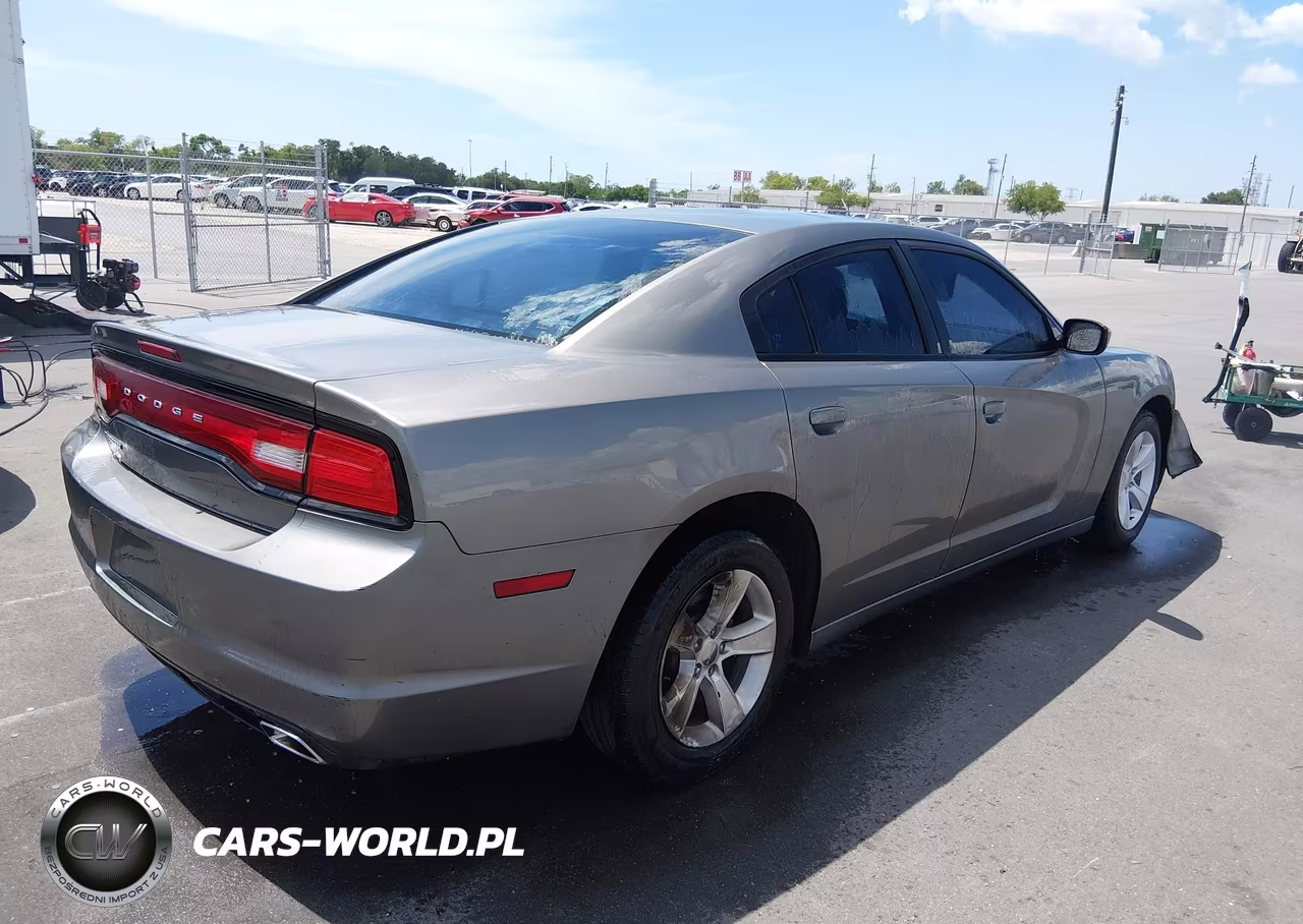 2011 Dodge Charger VIN:2B3CL3CG6BH608006 - 4