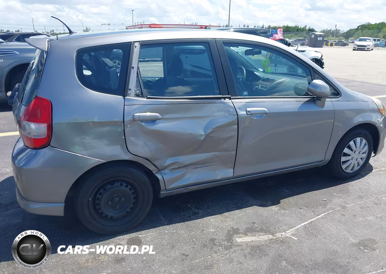 2008 Honda Fit VIN:JHMGD38418S061643 - 6