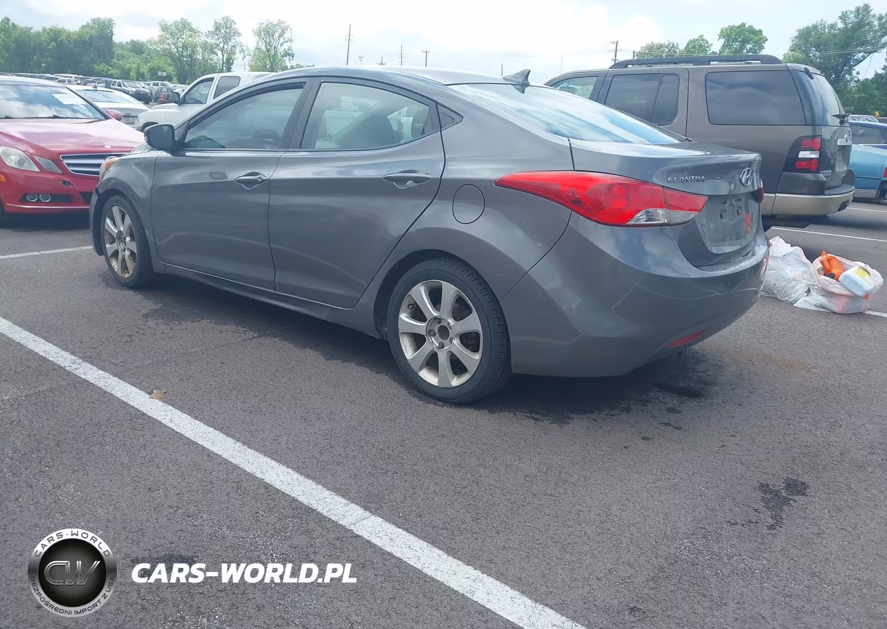 2013 Hyundai Elantra Limited VIN:5NPDH4AE6DH276770 - 3
