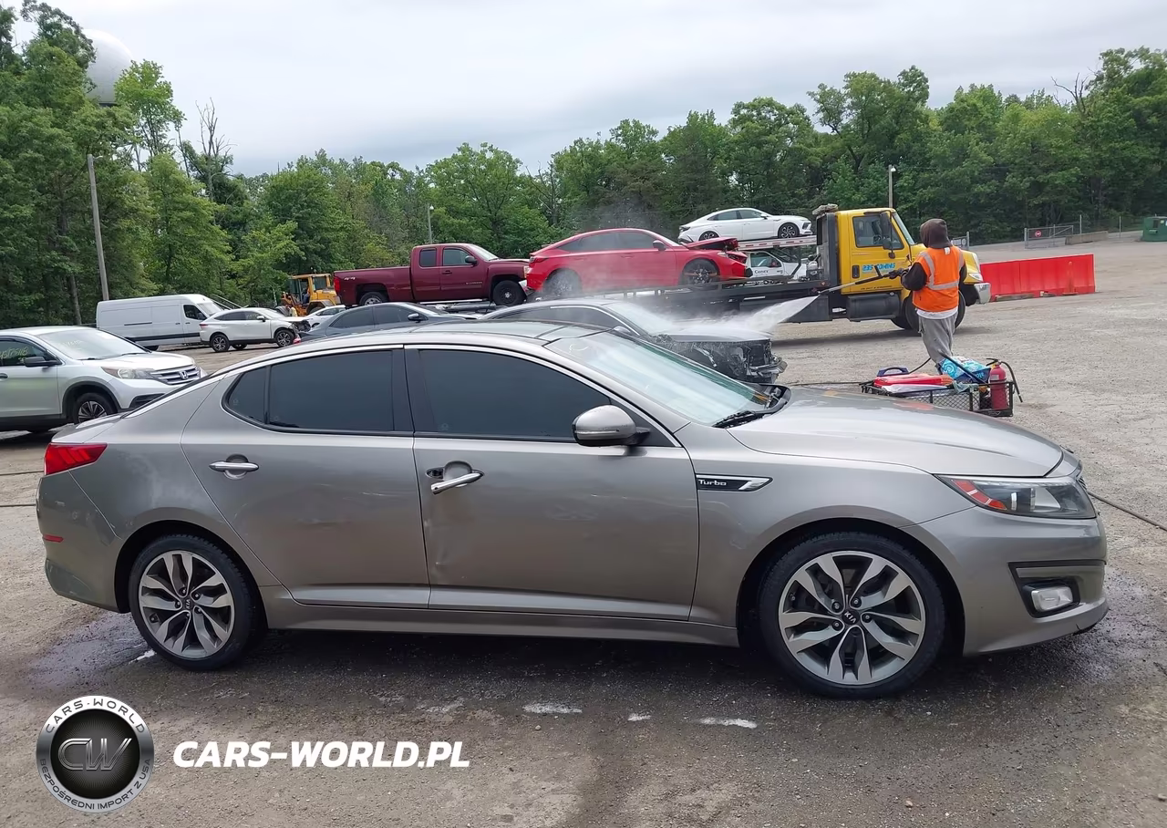 2015 Kia Optima Sx Turbo VIN:5XXGR4A63FG394440 - 13