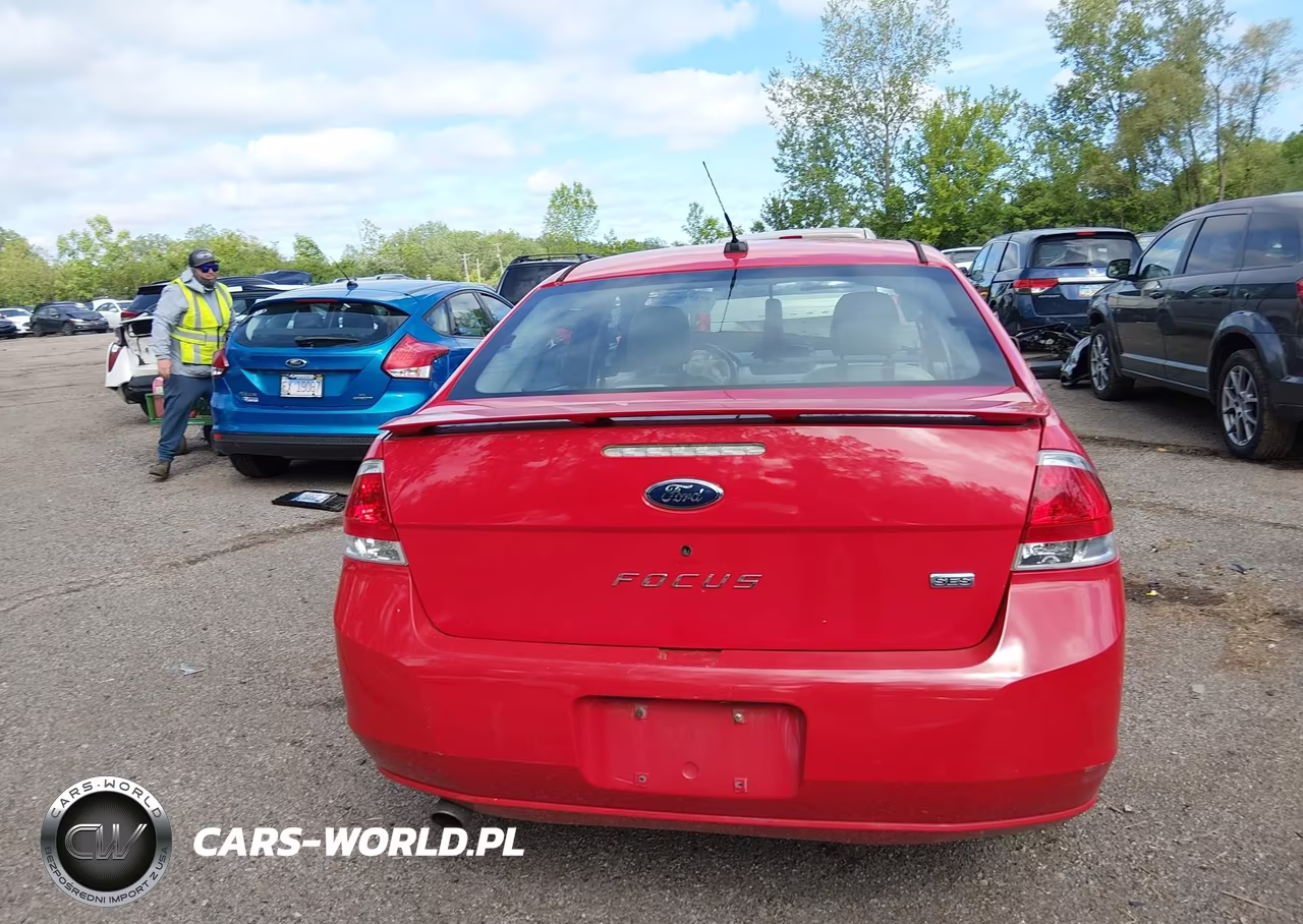 2008 Ford Focus Ses VIN:1FAHP35NX8W143623 - 17