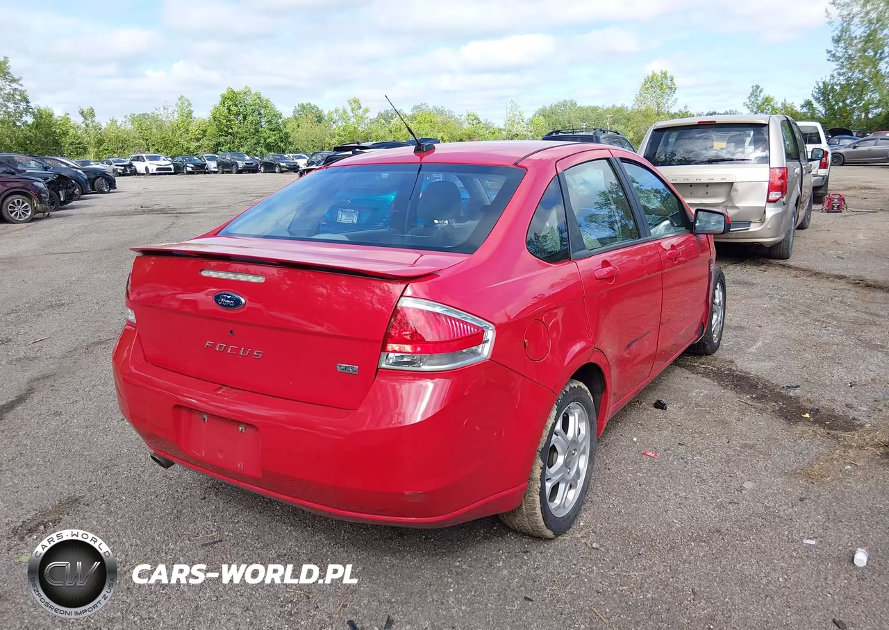 2008 Ford Focus Ses VIN:1FAHP35NX8W143623 - 4
