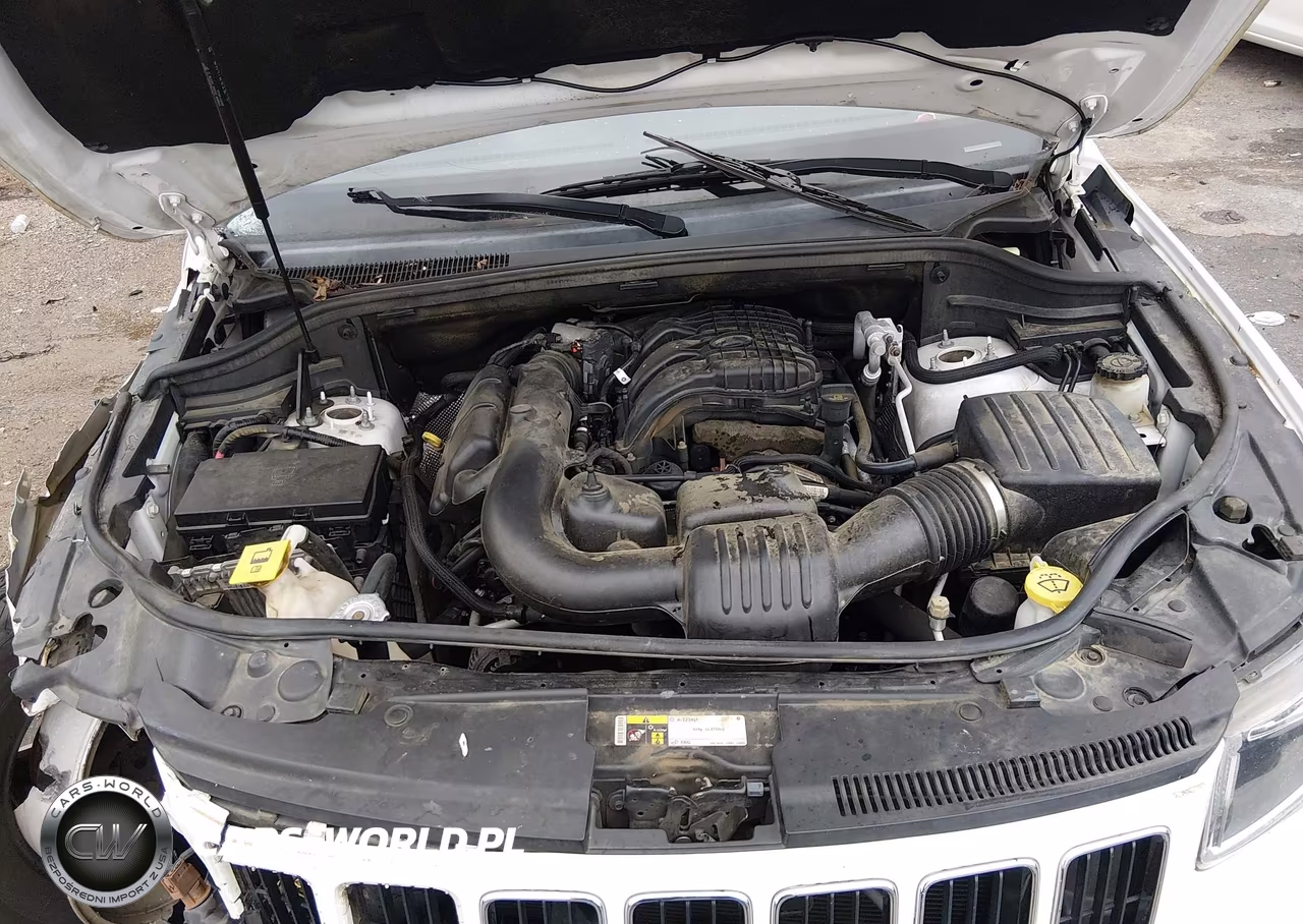 2015 Jeep Grand Cherokee Laredo VIN:1C4RJEAG7FC759538 - 10