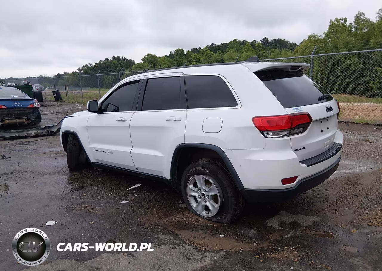 2015 Jeep Grand Cherokee Laredo VIN:1C4RJEAG7FC759538 - 3