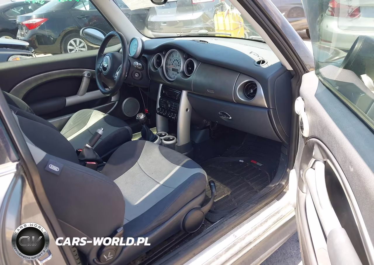 2002 Mini Cooper S VIN:WMWRE33482TD52530 - 5