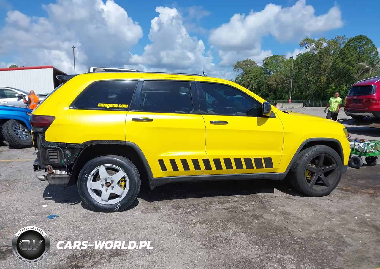 2016 Jeep Grand Cherokee Laredo VIN:1C4RJEAG2GC314156 - 13