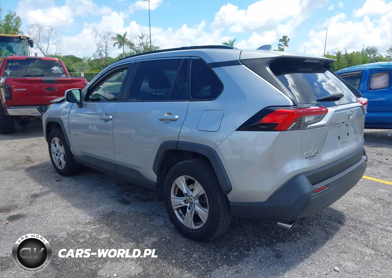2020 Toyota Rav4 Xle VIN:JTMW1RFV2LJ018500 - 3