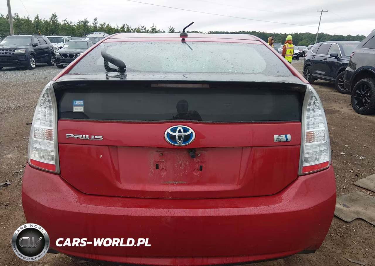 2011 Toyota Prius Two VIN:JTDKN3DU9B1444774 - 16