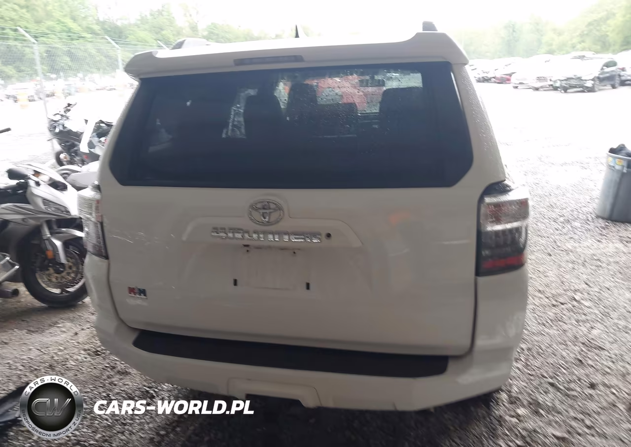 2018 Toyota 4Runner Sr5 VIN:JTEBU5JR8J5592805 - 17