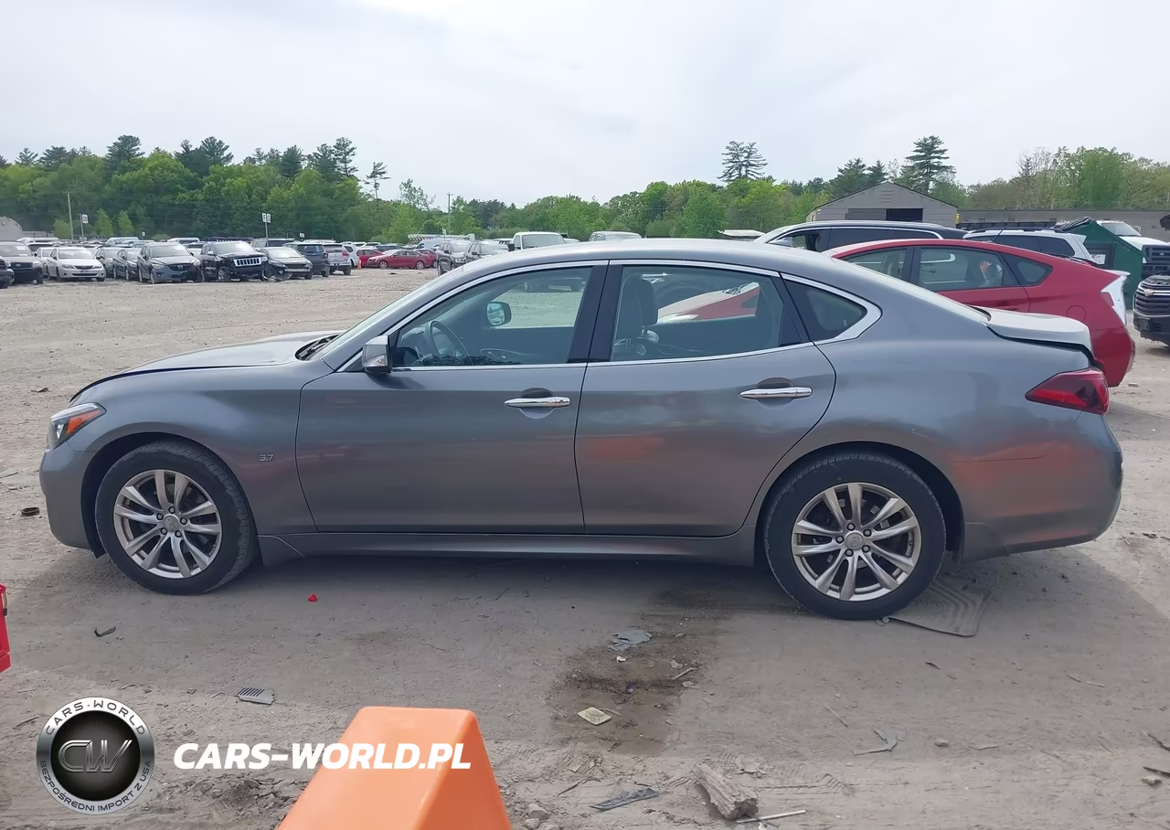2018 Infiniti Q70 3.7X Luxe VIN:JN1BY1AR1JM220619 - 14