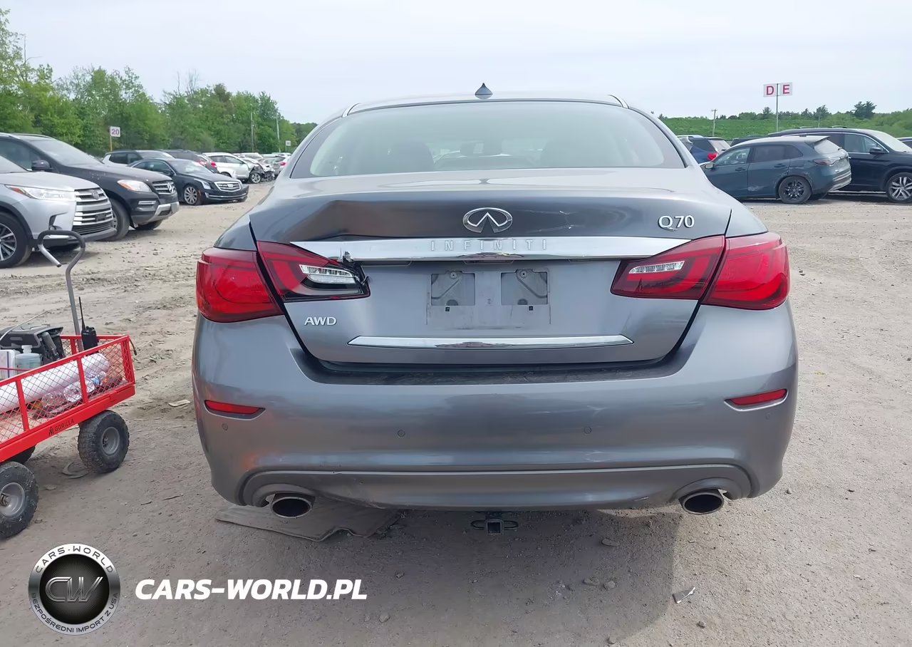 2018 Infiniti Q70 3.7X Luxe VIN:JN1BY1AR1JM220619 - 16