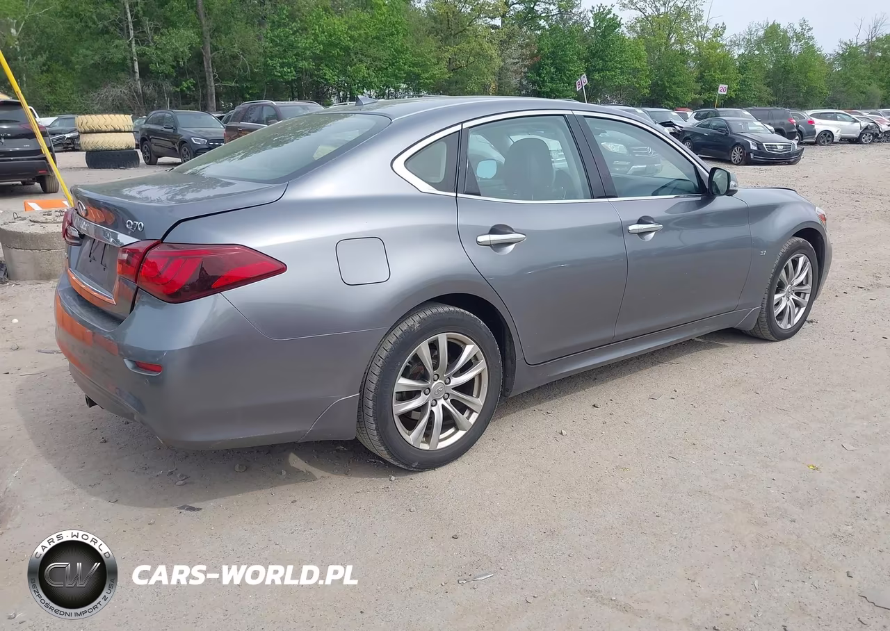 2018 Infiniti Q70 3.7X Luxe VIN:JN1BY1AR1JM220619 - 4
