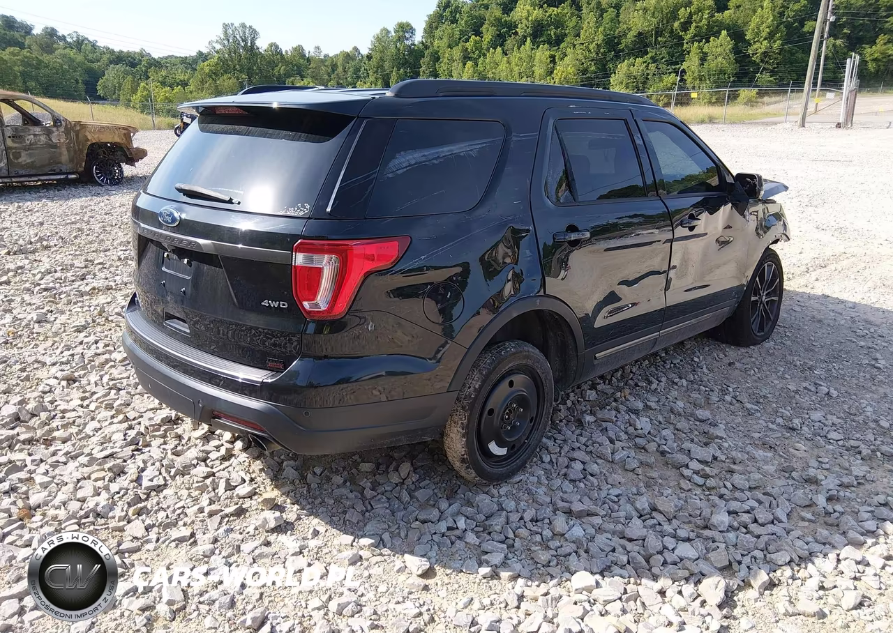 2019 Ford Explorer Xlt VIN:1FM5K8D84KGA38948 - 4