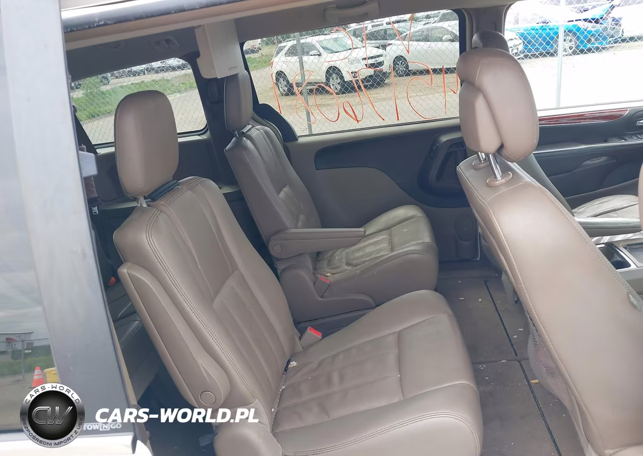 2012 Chrysler Town & Country Touring VIN:2C4RC1BG4CR415766 - 8