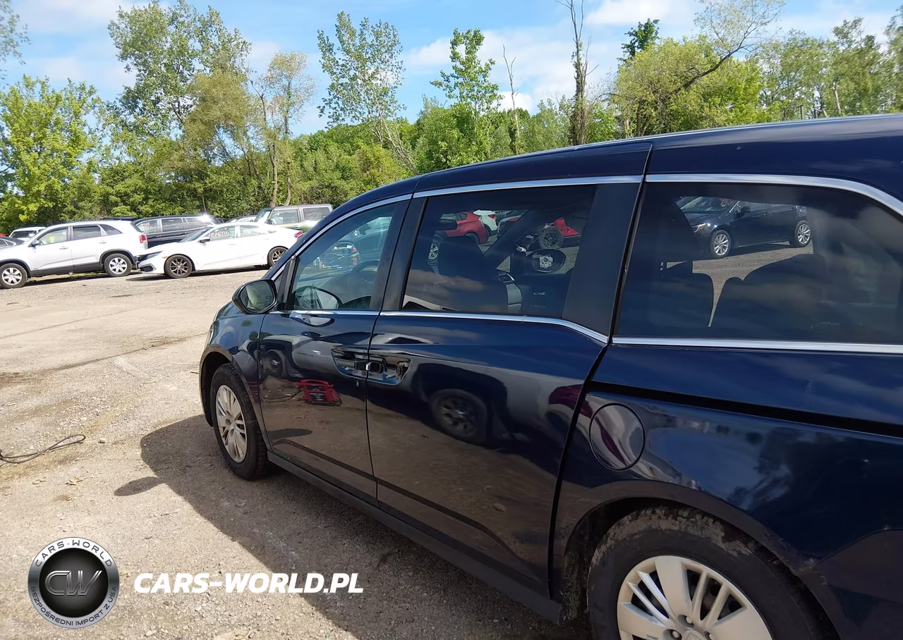 2015 Honda Odyssey Lx VIN:5FNRL5H2XFB019750 - 15