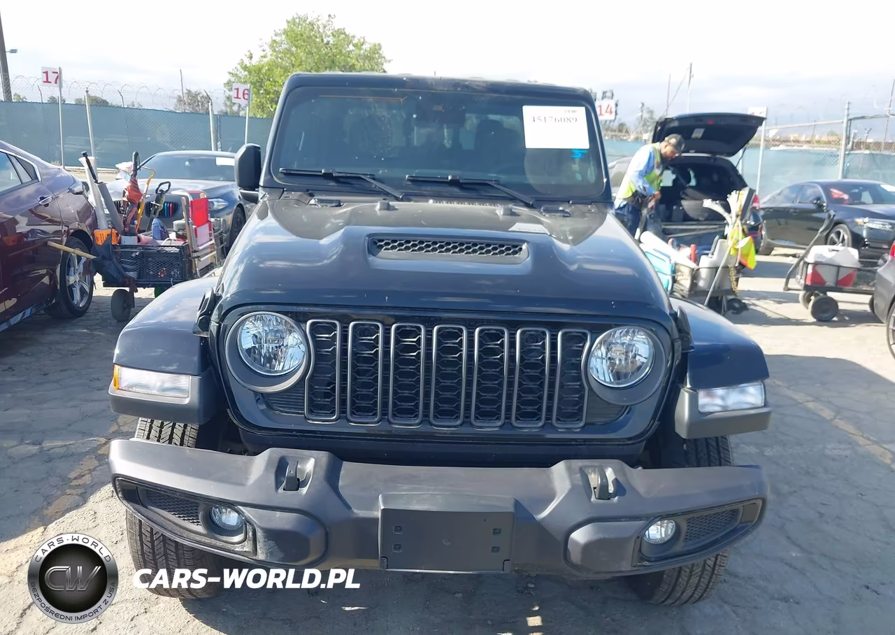 2025 Jeep Gladiator Sport S VIN:1C6PJTAG4SL551999 - 12