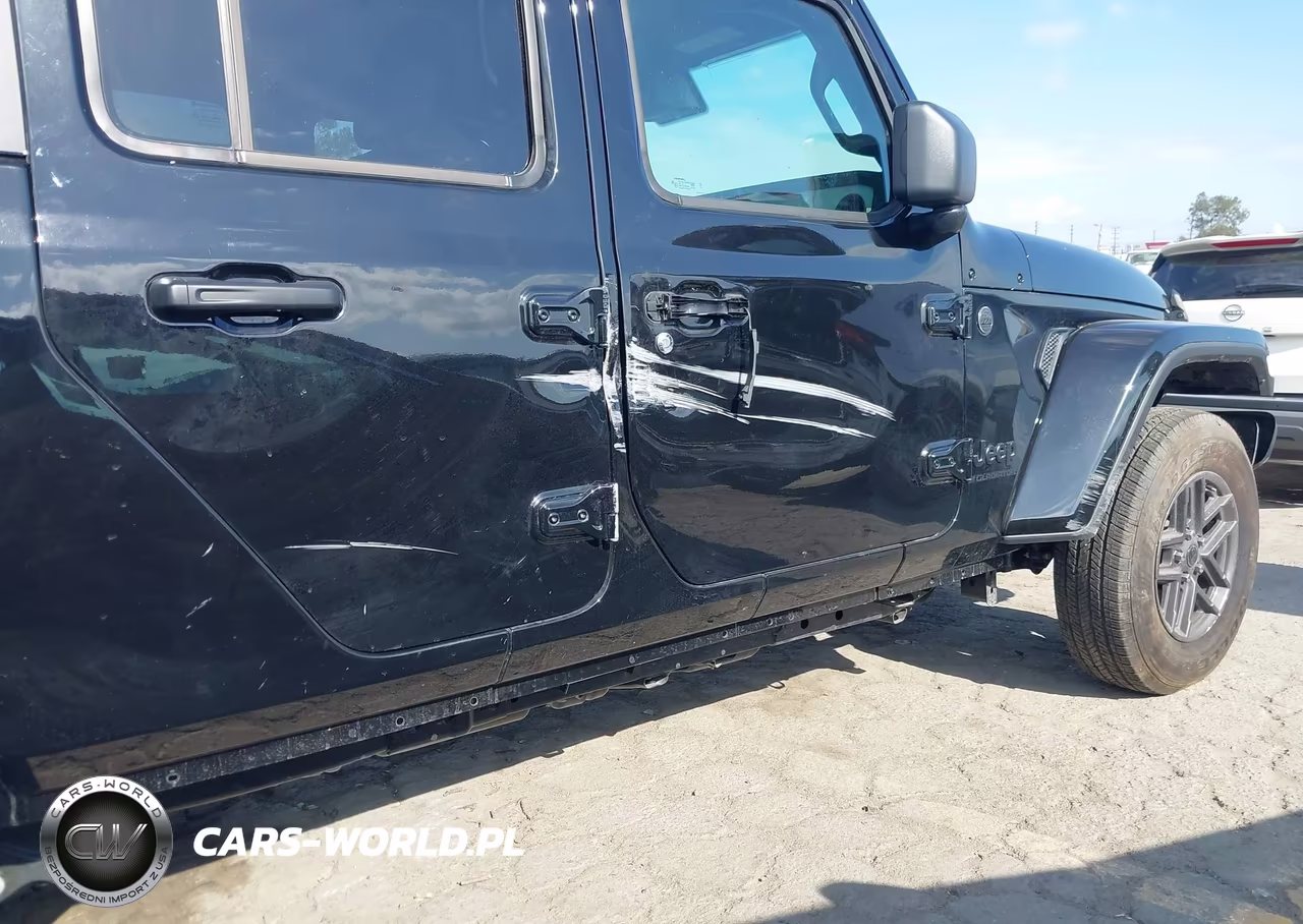2025 Jeep Gladiator Sport S VIN:1C6PJTAG4SL551999 - 19