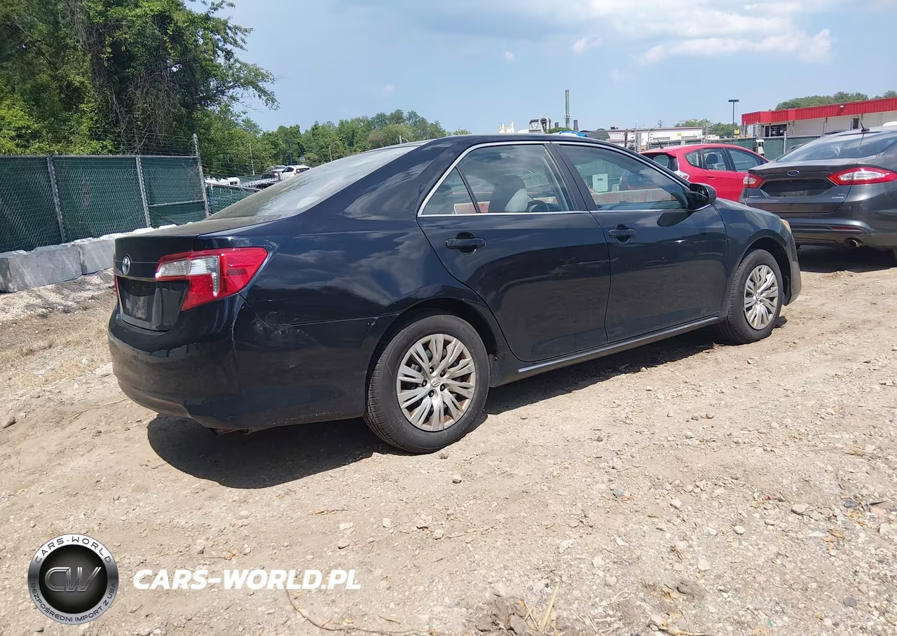 2014 Toyota Camry Le VIN:4T1BF1FK3EU361580 - 4