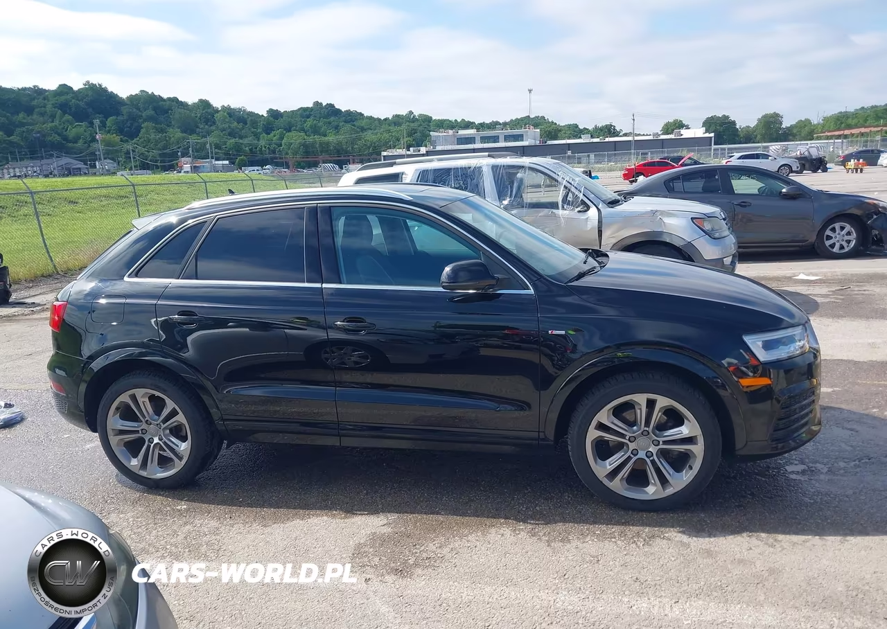 2016 Audi Q3 2.0T Premium Plus VIN:WA1GFCFS2GR011377 - 13