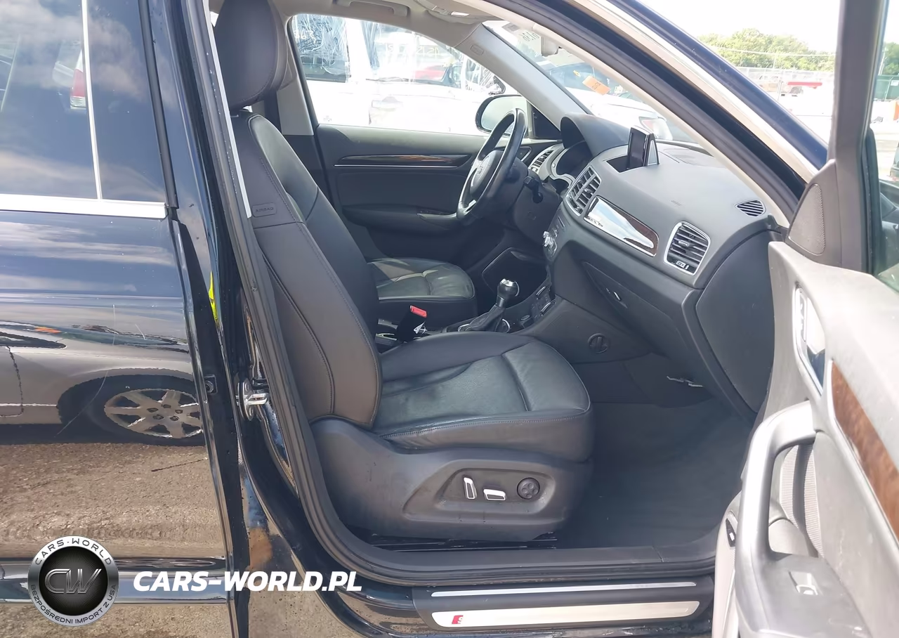 2016 Audi Q3 2.0T Premium Plus VIN:WA1GFCFS2GR011377 - 5