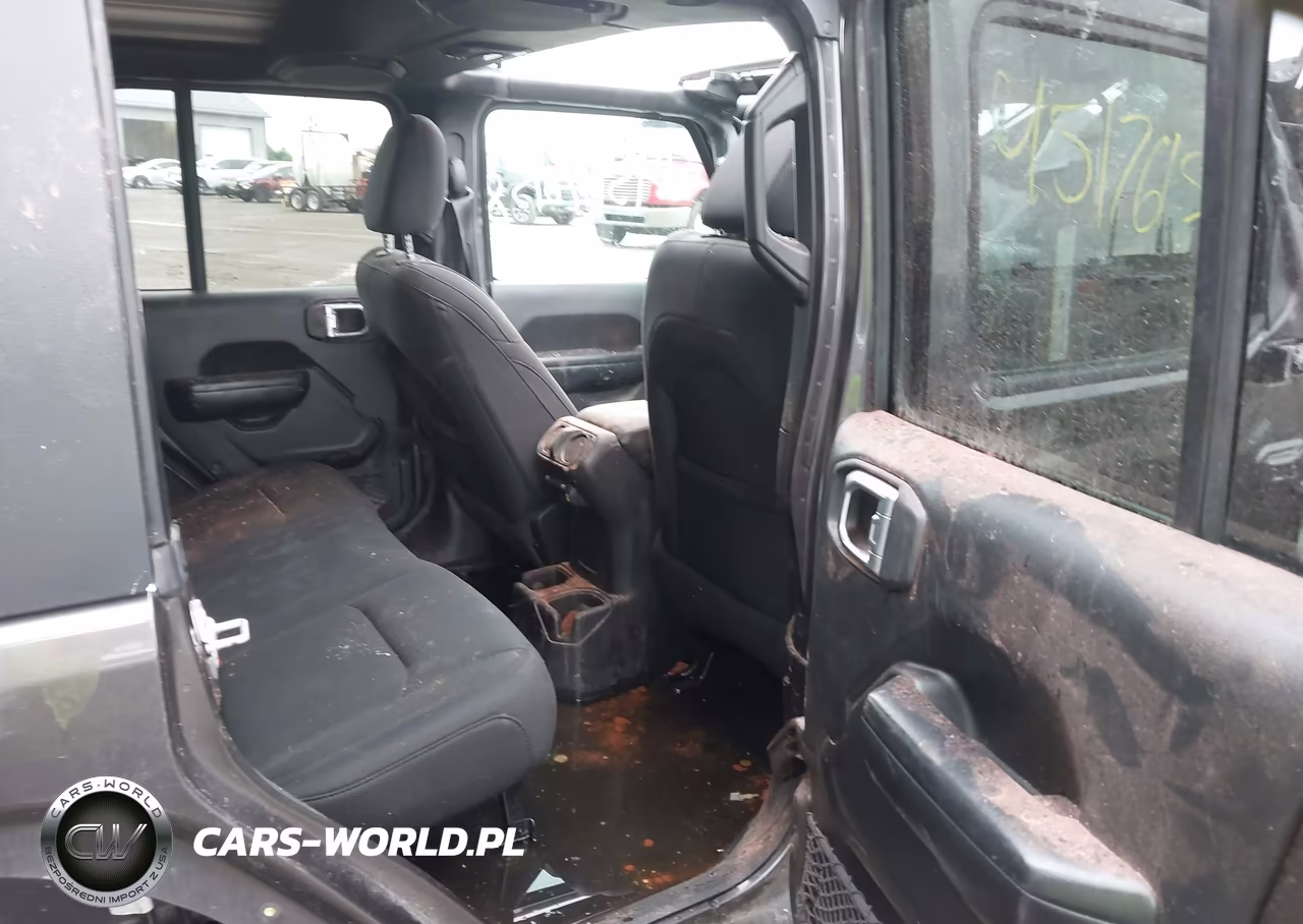 2019 Jeep Wrangler Unlimited Sport S 4X4 VIN:1C4HJXDG2KW556309 - 8