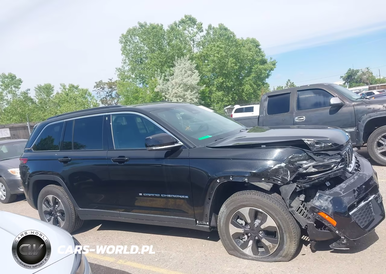 2024 Jeep Grand Cherokee 4Xe VIN:1C4RJYB60R8516961 - 13