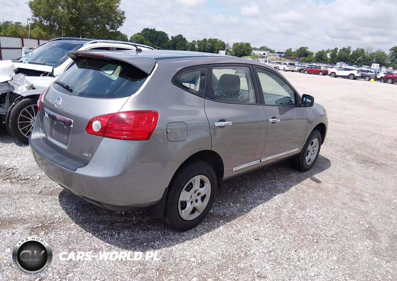 2013 Nissan Rogue S VIN:JN8AS5MV8DW665608 - 4