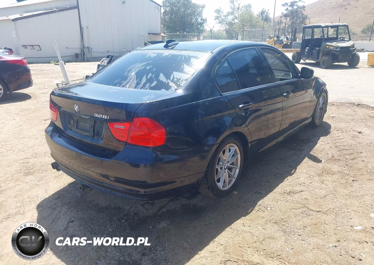2010 BMW 328I VIN:WBAPH7G50ANM53991 - 4