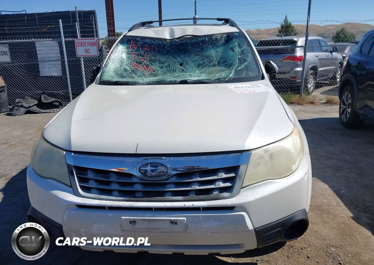 2013 Subaru Forester 2.5X Premium VIN:JF2SHADC7DG408487 - 12