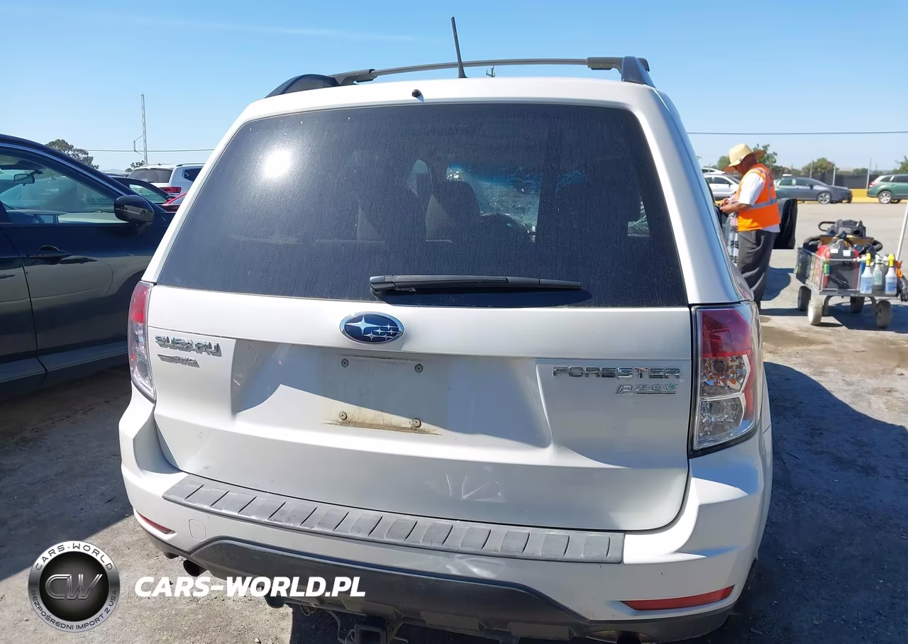 2013 Subaru Forester 2.5X Premium VIN:JF2SHADC7DG408487 - 16