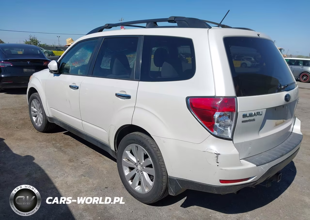 2013 Subaru Forester 2.5X Premium VIN:JF2SHADC7DG408487 - 3